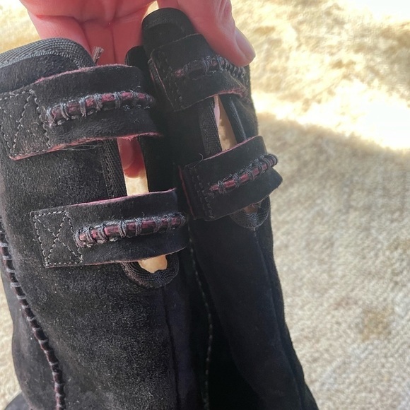 UGG Haywell pull on suede boot with Sherling lining woman's size 9 - Picture 4 of 6